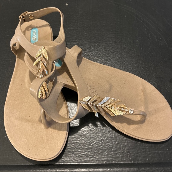 OKAB Gold Leaf Sandal - Picture 1 of 3